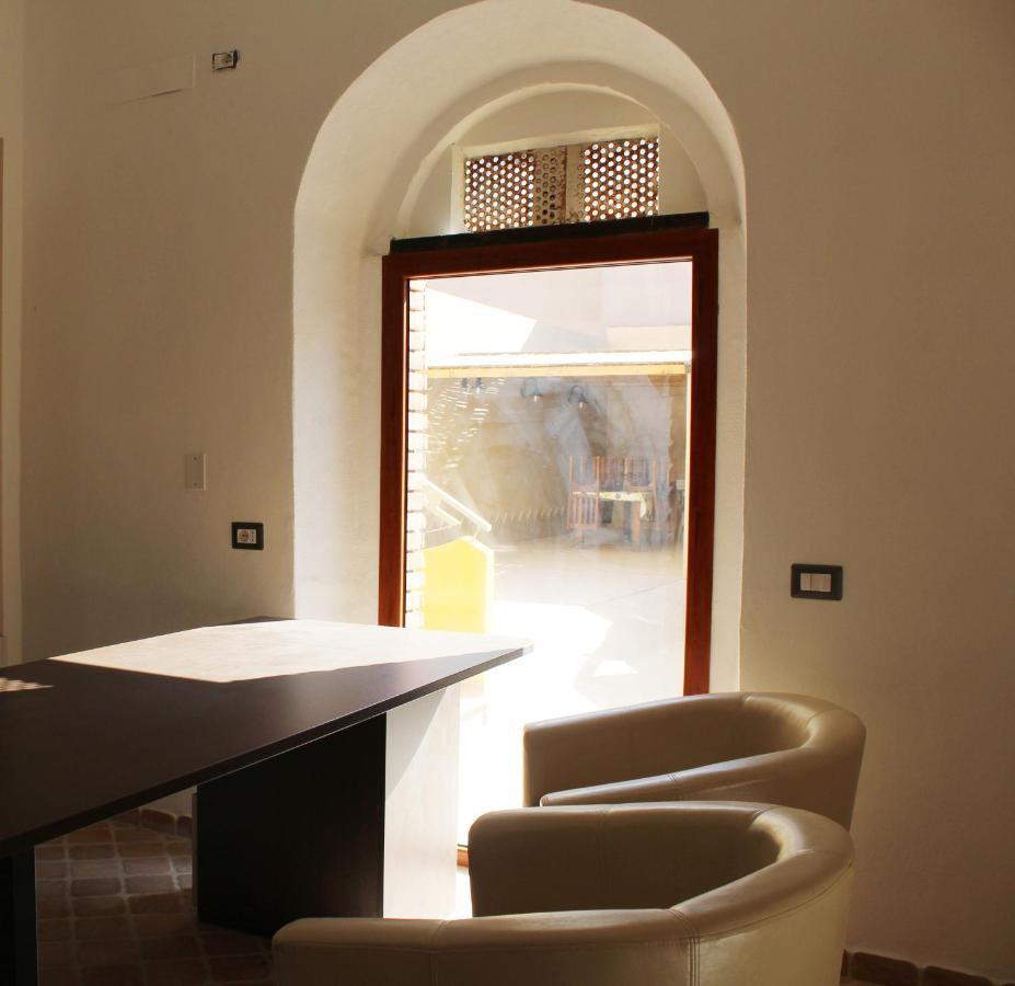 Room And Breakfast I Gemelli Иглесиас Екстериор снимка